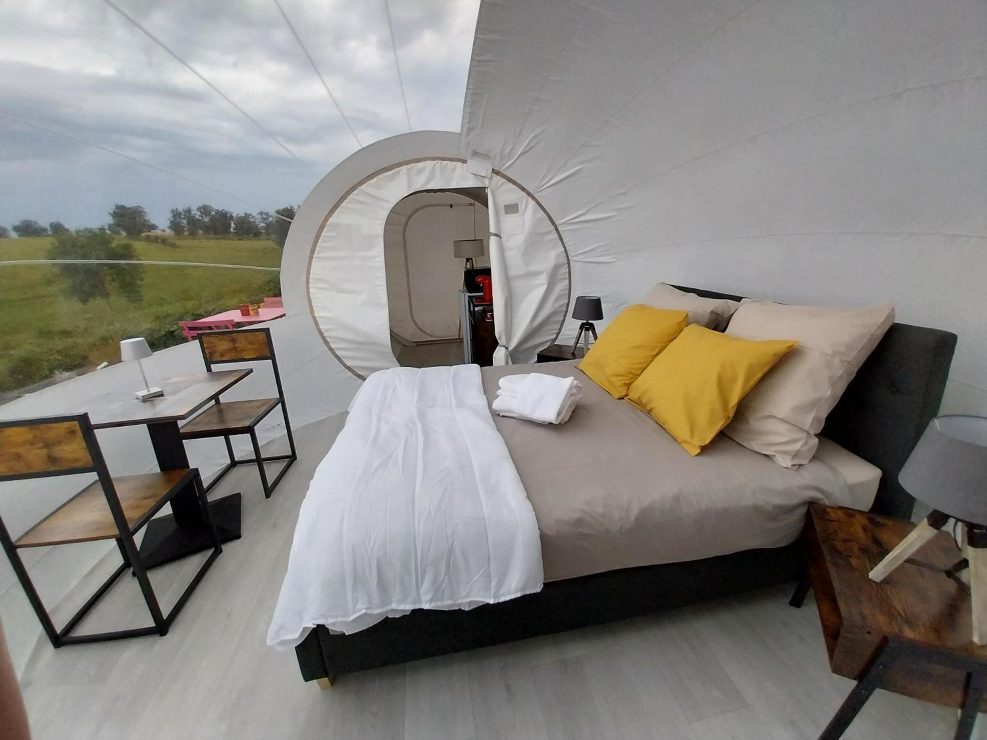 La Bubble Hotel La Salvetat-Peyrales Bagian luar foto